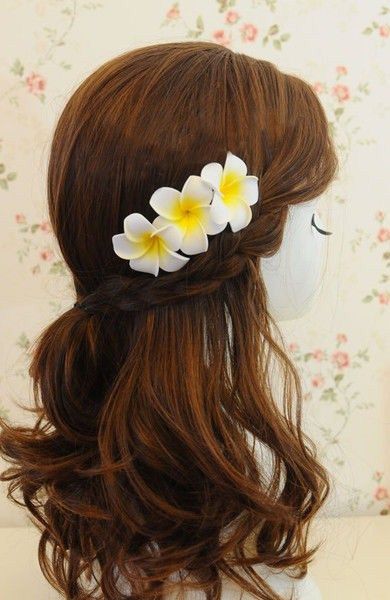 Frangipani/Plumeria/Hawaiian Flower. Hawaii Decor, Hawaiian Flowers, Fashion Website, Flowers In Hair, Cute Hairstyles, Artificial Flowers, Headpiece, Hair Pins, Wedding Hairstyles