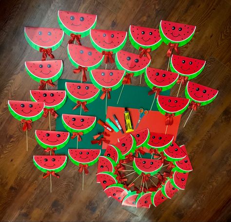 My handmade Yalda gift for school kids Red Day Theme Decoration In School, Red Color Day Activities, Gift For School Kids, Yalda Gift, Red Week, Persian Alphabet, Candy Gifts Diy, Diy Phone Case Design, Kids Painting Crafts