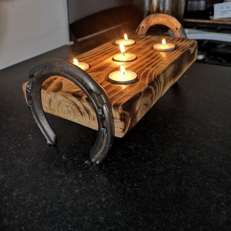 Horse Shoe Wood Projects, Wood And Horseshoe Projects, Horse Woodworking Projects, Wood Tea Light Holder Diy, Horse Shoe Shelves, Diy Horse Shoe Crafts, Old Horseshoe Ideas, Things To Do With Horse Shoes, Ag Projects Ideas