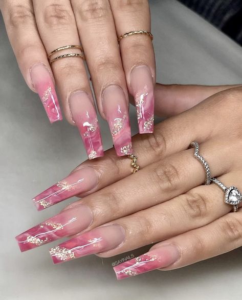 Dark Pink Marble Nails, Pink Marble Ombre Nails, Marble Ombre Nails, Colorblock Nails, Marble Nails Pink, Pink Marble Nails, Colourful Acrylic Nails, Blue Stiletto Nails, Extra Nails