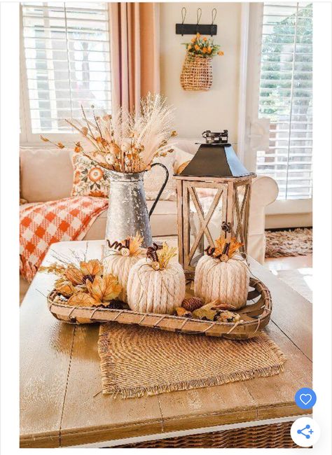 Neutral Fall Coffee Table Decor, Christmas Island Decor, Christmas Decor Ideas Living Room, Decorate Thanksgiving, Coffee Table Fall Decor, Ideas Bedroom Aesthetic, Candlestick Arrangements, Living Room Christmas Decor Ideas, Home Design Bedroom