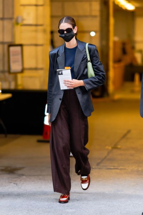 9 Kaia Gerber Street Style Outfits to Inspire Your Fall Shopping List | Vogue Kaia Gerber Blazer, Leather Blazer Street Style, French Girl Street Style, Kaia Gerber Street Style, Bags Wishlist, British Aesthetic, Kaia Gerber Style, Minimalist Wardrobe Essentials, Wide Leg Pants Outfits