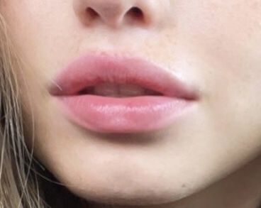 Pouty Upper Lip, Natural Pink Lips Aesthetic, Pouty Lips Aesthetic, Pretty Lips Natural, Perfect Lips Aesthetic, Pretty Lips Aesthetic, Lips Subliminal, Small Lips Aesthetic, Desired Lips