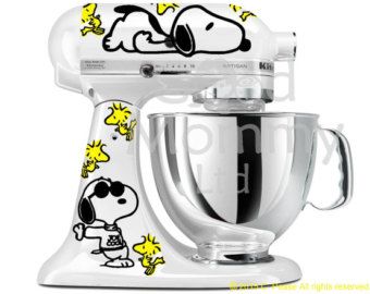 Peanuts Inspired Stand Mixer Decal Kit for your KitchenAid Featuring Snoopy and Woodstock Snoopy Kitchen, Snoopy Merchandise, Kitchen Stand Mixer, Snoopy Items, Woodstock Snoopy, Kitchenaid Stand Mixer, Snoopy Quotes, Snoopy Pictures, Snoopy Love