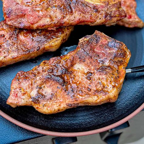 Pork chops in the smoker turn out so unbelievably juicy and tender. With a massive smoky flavor thanks to a little trick in this Traeger recipe… Grilled Chicken Wings Marinade, Bone In Pork Chop Recipe, Easy Strawberry Salad, Grilled Potato Wedges, Grilled Chicken Wings Recipe, Chicken Wing Marinade, Bone In Pork Chops, Smoked Pork Chops, Pork Chop Recipe