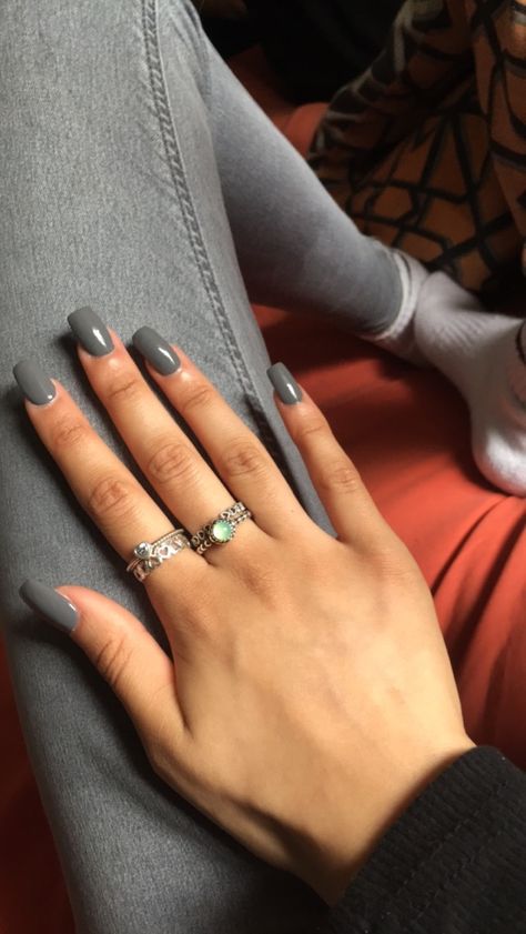 Grey, acrylic, square shape Grey Acrylic Nails, Ombre Purple, Long Square Nails, Acrylic Nail Shapes, Squoval Nails, Square Nail Designs, Diy Acrylic Nails, Gray Nails, Super Nails