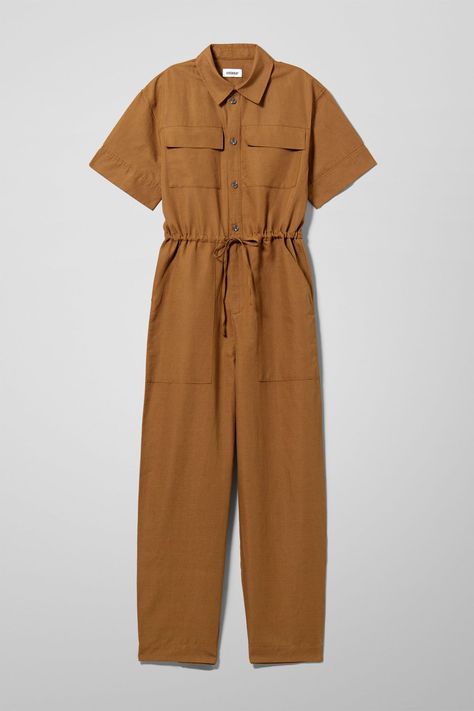 Scarlet Jumpsuit - Beige - Dresses & Jumpsuits - Weekday FI Outfit Camping, Woven Structure, Work Jumpsuit, Character Clothes, Chic Kids, Workwear Style, Trendy Hoodies, Simple Fits, Cotton Jumpsuit