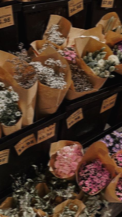 Flower Store Aesthetic, Bouquet Flower Aesthetic, Flower Shop Aesthetic, Edible Paper, Boquette Flowers, Shop Aesthetic, Flower Store, Cute Backgrounds For Phones, Aesthetic Flower