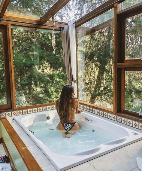 Jaccuzi Photo Ideas, Jacuzzi Poses, Jacuzzi Hotel, Cute Modeling Poses, Mountain Photo Ideas, Pool Poses, Cabin Trip, Boy Bath, Hot Tub Backyard