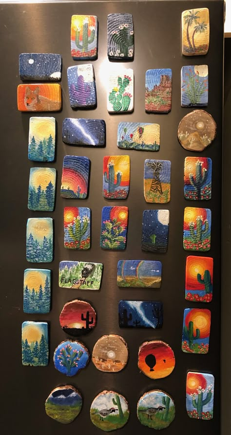 Wooden Fridge Magnets Diy, Magnet Art Ideas, Clay Art Fridge Magnet, Fridge Magnets Painting Ideas, Creative Fridge Magnets, Handmade Magnets Ideas, Polymer Clay Refrigerator Magnets, Hand Painted Fridge Magnets, Painted Magnets Ideas