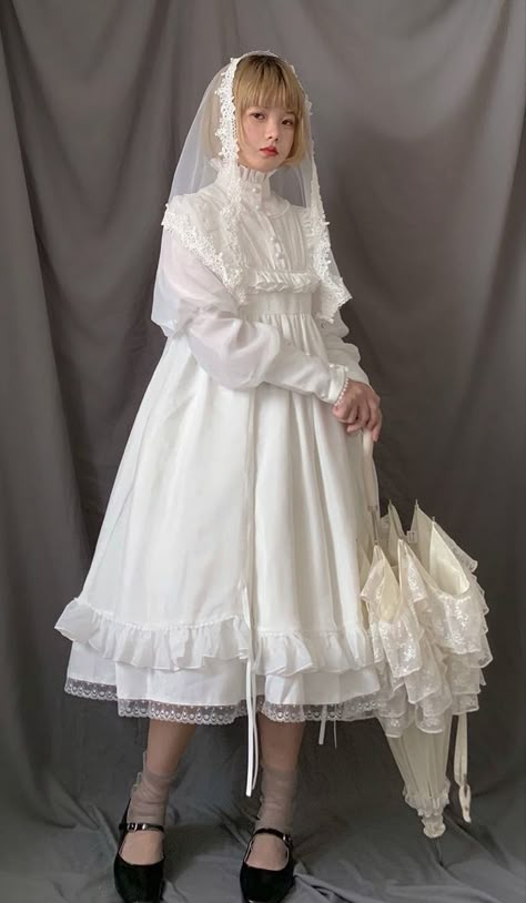 Cute Doll Dress, Pure Outfits, Lolita Outfit, Fairytale Fashion, Frilly Dresses, Classic Lolita, Clothing Reference, Japanese Street Fashion, Poses References