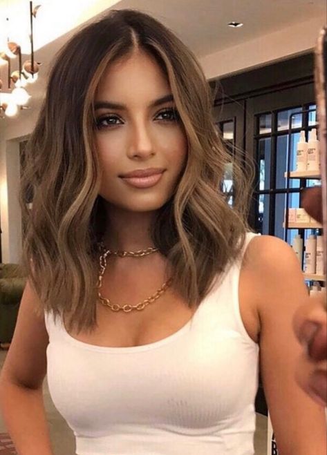 Balayage Hair For Tan Skin Tone, Indian Women Hair Color Highlights, Hair Color Tanned Skin, Hair Color Indian Skin, Haircolour For Dark Skin, Hair Colour For Tan Skin Asian, Hair Color For Morena Skin Filipina Highlights, Hair For Brown Skin Tone, Tan Skin Dark Brown Hair