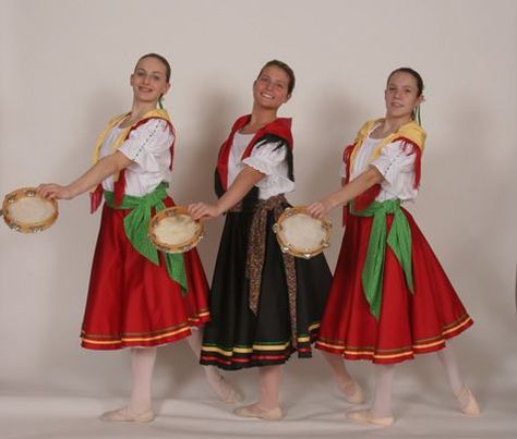 Tarantella costume | National Dance costumes | Pinterest | Around ... Tarantella Costume, Italian Costume Ideas, Italian Traditional Dress, Italy Table, Italian Costume, Peasant Costume, Peter Pan Costumes, Dance Recital Costumes, International Dance