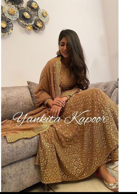 Yankita Kapoor Dresses, Anarkali Dress Indian, Lehenga Choli Latest, Dress Designs For Stitching, Indian Gown, Party Wear For Women, Outfits And Makeup, Engagement Gowns, Full Gown