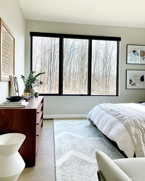 Jessica | Home Styling + DIY on Instagram: “Our snow has almost all melted and I am stuck between longing for summer and wondering how I will get in one more ski day! Where are you on…” Modern Windows Exterior, Modern Window Design, Loft Windows, Window Seat Design, House Window Design, Bedroom Addition, Modern Apartment Design, Home Decor Shelves, Modern Bedroom Interior