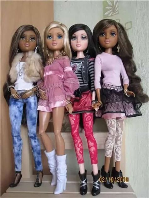 Liv Dolls, 2010s Nostalgia, Teen Trends, Bratz Doll, Collector Dolls, Disney Wallpaper, Modern Fashion, Girl Dolls, Fashion Dolls