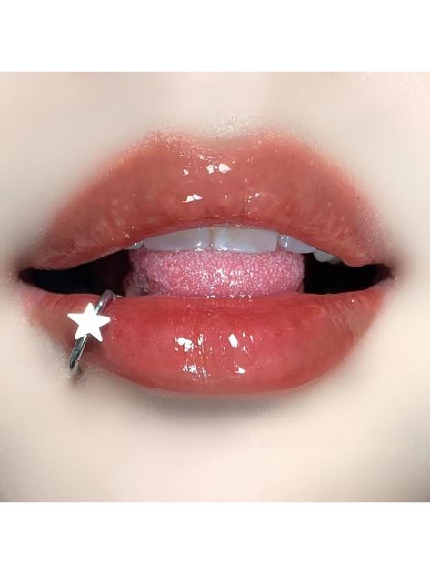 Star Lip Piercing, Lip Persings, Lip Ring Side, Piercing Labret Lateral, Labret Lateral, Side Labret Piercing, Side Labret, Lips Ring, Lip Piercing Ring