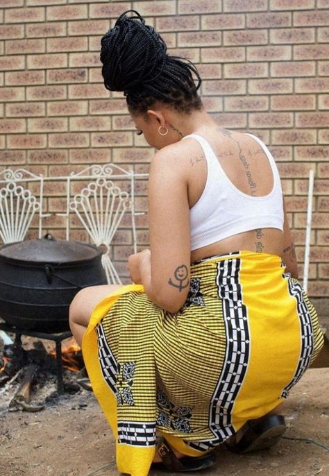 Lee Khuzwayo Tattoo, Lee Khuzwayo Outfits, Lee Khuzwayo Aesthetic, Lee Khuzwayo, Afro Punk Fashion, Shorts Outfits Women, Black Femininity, Effortlessly Chic Outfits, Streetwear Fashion Women