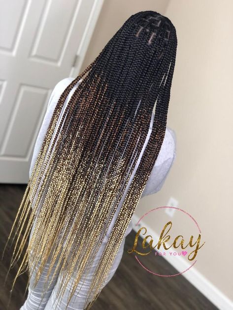 Black And 613 Knotless Braids, Small Knotless Box Braids Long With Color, Small Knotless Box Braids With Color, Two Color Knotless Braids, Thigh Length Knotless Braids, 613 Knotless Braids, Black And Blonde Knotless Braids, Color Knotless Braids, Ombré Knotless