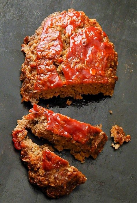 Classic Quaker Oats Meatloaf - Frugal Hausfrau Quaker Oats Meatloaf Recipe, Quaker Oats Meatloaf, Meatloaf With Oats, Meatloaf Oatmeal Recipe, Meatloaf With Oatmeal, Old Fashioned Meatloaf, Quaker Oatmeal, Meatloaf Recipes Pioneer Woman, Classic Meatloaf Recipe