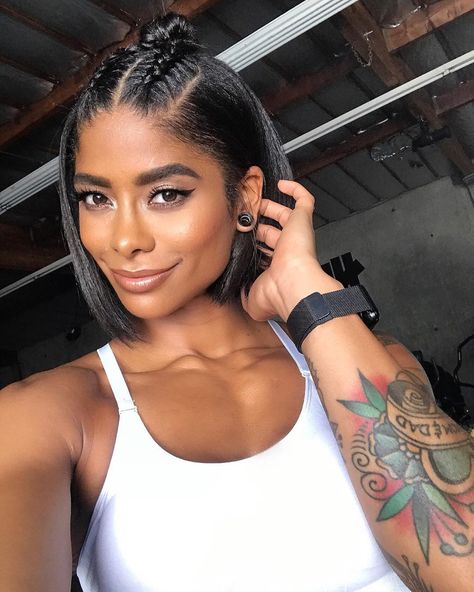 These hairstyles will last through any workout, meaning you can skip the line for the blowdryer in the gym locker room. Afro Style, Workout Hairstyles, Peinados Fáciles Para Cabello Corto, Penteado Cabelo Curto, Hairstyles For Black Women, Relaxed Hair, Short Hair Styles Easy, Black Girls Hairstyles, Baby Hairstyles