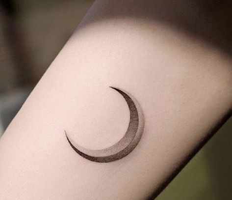 Eclipse Tattoo, Luna Tattoo, Small Star Tattoos, Crescent Moon Tattoo, Elements Tattoo, Dot Tattoos, One Piece Tattoos, Moon Tattoo Designs, Stylist Tattoos