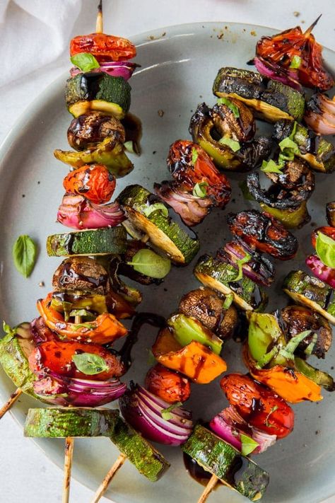 Balsamic Vegetables, Grilled Vegetable Skewers, Grilled Vegetable Recipes, Shawarma Spices, Grilled Chicken Marinade, Vegetable Skewers, Creamy Pasta Dishes, Chicken Marinade Recipes, Summer Side Dish