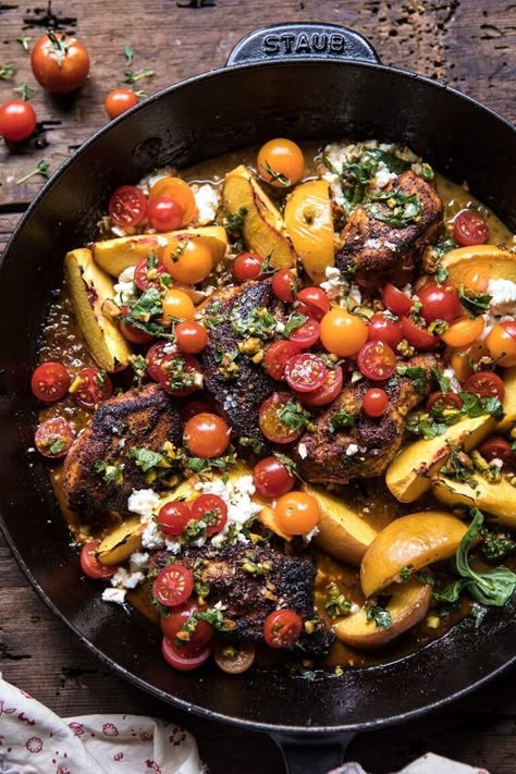 Chicken With Tomatoes, Moroccan Chicken, Moroccan Food, Half Baked Harvest, Flank Steak, Idee Pasto Sano, Jamie Oliver, Mediterranean Recipes, Chicken Dinner