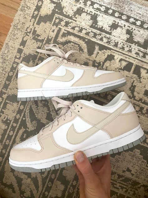 Tan Nike Dunks Outfit, Fall Nike Dunks, Women Nike Dunks Outfit, Bone Beige Dunks, Beige Dunk, Neutral Dunks Women, Tan And White Dunks, Tan Low Dunks, Neutral Nike Dunk Low