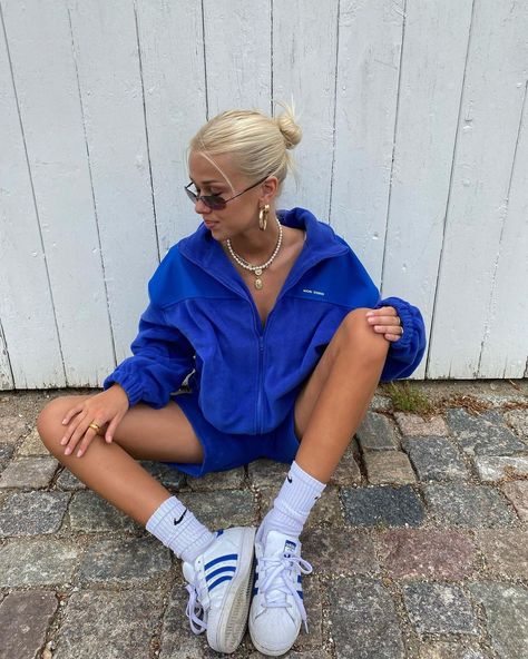 Blue Windbreaker Outfit, Windbreaker Outfit, Blue Windbreaker, Everything Is Blue, Summer 2022, Sweater Weather, Fitness Inspo, Blue Bird, Spring Fashion