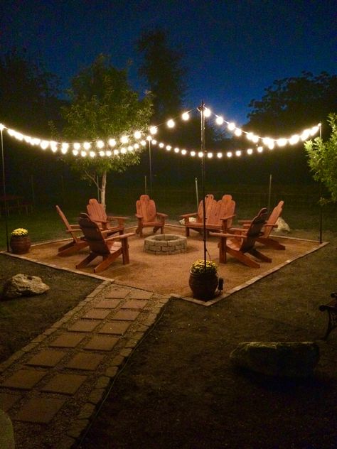 Cabin Makeover, Backyard Firepit Area, Rustic Fire Pits, Fire Pit Ideas, Fire Pit Landscaping, Cheap Backyard, Green Farm, Patio Inspiration, Easy Backyard