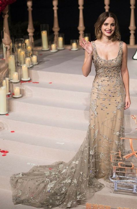 Emma Watson Sketch, Emma Watson Red Carpet, Emma Watson Dress, Movie Premiere Outfit, Emma Watson Style, Christmas Rock, Red Carpet Dresses, Red Carpet Looks, Emma Watson