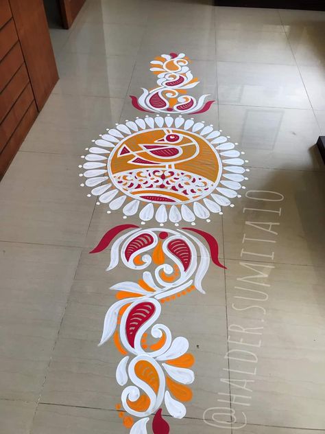 Beautiful Alpona Design, Alpona Colourful, Rangoli For Durga Puja, Aipan Art Design For Door, Alpona Design Bengali Wedding, Painted Rangoli On Floor, Alpona Design Colourful, Rangoli With Paints On Floor, Oil Paint Rangoli Designs On Floor