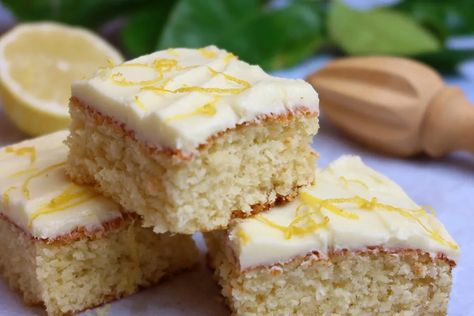 Easy One Bowl Coconut Lemon Slice - No Mixer - Recipe Winners Lemon And Coconut, Lemon And Coconut Cake, Slice Recipes, Slice Cake, Slice Recipe, Coconut Cake Recipe, Tray Bake Recipes, Sour Cream Cake, Cakes Slices