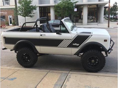 1975 International Harvester Scout II (CC-1155034) for sale in Chicago , Illinois International Scout 2, Scout For Sale, Custom Truck Parts, International Scout Ii, American Pickup Trucks, Scout Ii, International Harvester Scout, International Harvester Truck, Ford Broncos