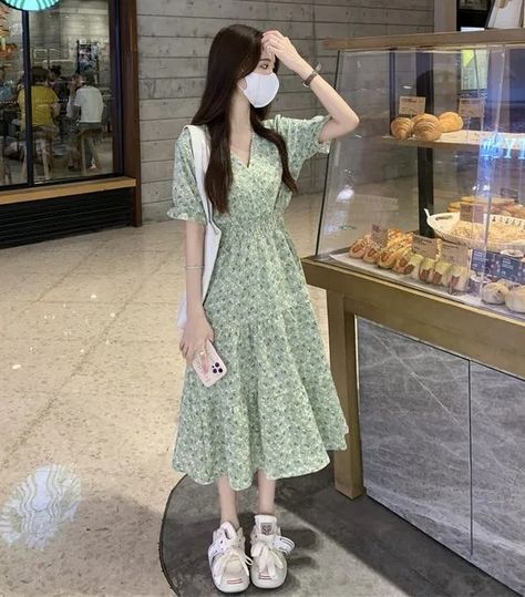 Midi Skirts Style, Gentle Style, Princess Sleeves, Midi Wrap Dress, Floral Sleeve, Korean Dress, Mid Length Skirts, 24 Years Old, Feminine Outfit