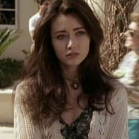 90210 Aesthetic, 90210 Fashion, Brenda Walsh, Shannen Doherty, Beverly Hills 90210, In Aesthetic, Aesthetic Blue, Fluffy Hair, Girl Inspiration