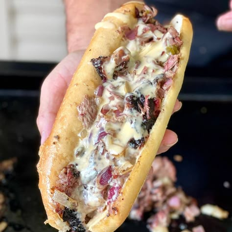 Smoked Brisket Cheesesteak, Brisket Philly Cheesesteak, Brisket French Dip Sandwiches, Brisket Cheesesteak, Smoked Brisket Sandwich, Smoked Meat Sandwich, Recipes Using Brisket, Deli Recipes, Leftover Brisket Ideas