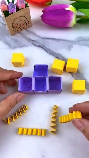 How to Make Paper Jewelry: Stylish Accessories | Innovative Paper Craft Ideas to Inspire Creativity Creative Kids Crafts, Paper Craft Videos, Instruções Origami, Paper Craft Ideas, A Keyboard, Pinterest Diy Crafts, Easy Paper Crafts Diy, Hand Crafts For Kids, Quick Crafts