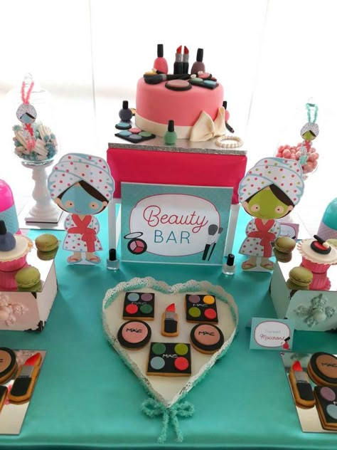 Spa & Make Up Party Birthday Party Ideas | Photo 9 of 25 Makeup Party Ideas, Girls Makeup Party, Threenager Party, Makeup Party Decorations, Makeup Birthday Cakes, Make Up Party, Makeup Birthday Party, Spa Day Party, Kids Spa Party