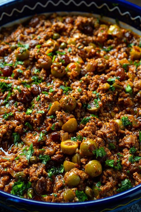 Cuban Picadillo Cuban Picadillo, Picadillo Recipe, Closet Cooking, Cuban Dishes, Cuban Cuisine, Cuban Recipes, Beef Recipes Easy, Caribbean Recipes, Beef Dishes