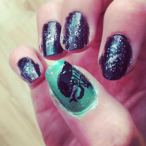 Alien nail art. On Pinterest no one can hear you scream! Image courtesy of Twitter's @marf23 Xenomorph Nails, Alien Nail Art, Alien Nails, Galaxy Nails, Weird And Wonderful, Scream, Nail Ideas, Nail Inspo, Hair And Nails