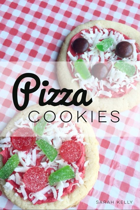 Diy Pizza Cookies, Cookies That Look Like Pizza, Pizza Shaped Cookies, Cookie Challenge Ideas, Pizza Valentine Cookies, Pizza Cupcakes Birthday, Pizza Party Cookies, Pizza Cookies Decorated, Pizza Sugar Cookies