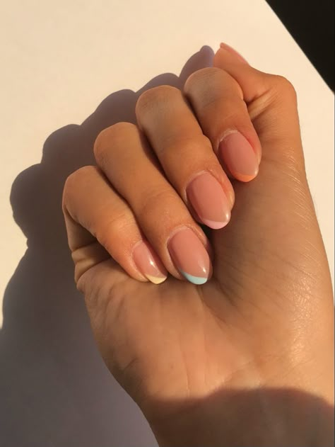 Neutral Nails With A Pop Of Color, Nails With Neutral Base, Neutral Nails With Pop Of Color, Three Tone Nails, Teacher Nails Designs Simple, Minimalist Nails 2023, Short Nail Designs Neutral, Minimal Spring Nails, Trendy Minimalist Nails Short