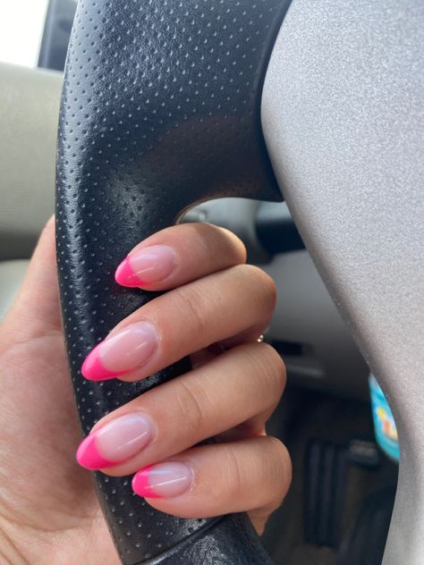 #summernailideas #neonnails #brightnailcolors #summernails #frenchtipnaildesigns #neonpink #neonpinknails #nails #pinknails #summer #naildesignssummer #nailideas #naildesign Neon Pink Tip Nails, Neon Pink French Nails, Neon Pink French Tips, Neon Pink French Tip Nails, Neon French Nails, Slay Nails, Pink Tip Nails, Colored Nail Tips, Neon Pink Nails