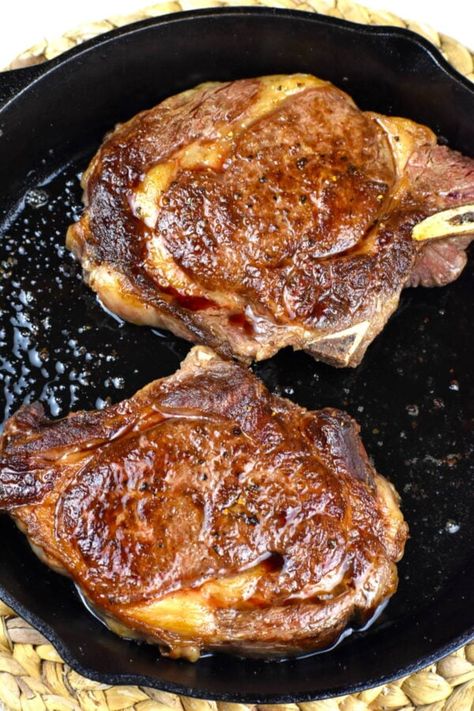 Rib Eye In Cast Iron Skillet, Rib Eye Steak Recipes Cast Iron, Cast Iron Ribeye Steak, Bone In Ribeye Steak, Cast Iron Skillet Steak, Red Wine Mushroom Sauce, Prime Rib Steak, Steak Temperature, Smothered Steak