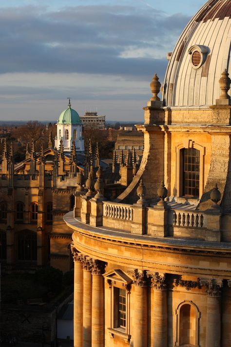 Oxford, England Roof Tops, Travel England, Oxford England, Famous Buildings, England And Scotland, Interesting Places, England Uk, English Countryside, England Travel