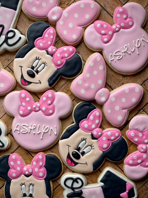 Minnie Mouse 1st Birthday Cookies, Minnie Birthday Cookies, Minnie Mouse Cookies 3rd Birthday, Minnie Mouse 2nd Birthday Cookies, Minnie Mouse Cookies 1st Birthday, Oh Twodles Birthday Girl Cookies, Minnie Mouse Decorated Cookies, Minnie Mouse Royal Icing Cookies, Mini Mouse 1st Birthday Party