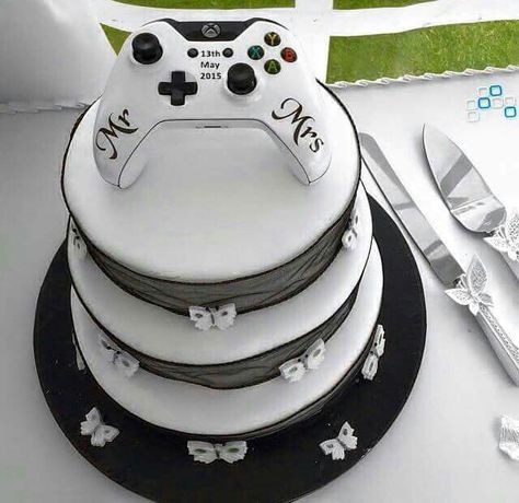 Inspiração em Bolo de Casamento, com Tema de Video Game. Todas as Inspirações compartilhadas na nossa pasta, podem ser reproduzidas pelos nossos Fornecedores! Conte também com nossa Assessoria especializada para Planejar, Organizar e Realizar o seu Evento. Juliana Sales julianarespect@gmail.com (11) 9 5136-1131 (TIM) www.maisrespect.com.br Xbox Wedding, Gamer Wedding Cake, Video Game Wedding, Gamer Wedding, Nerd Wedding, Geeky Wedding, Nerdy Wedding, Anime Wedding, Geek Wedding