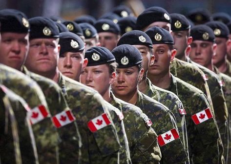 ‘It would mean a lot’: Canadian Armed Forces asks residents to send holiday greetings to troops Wicked Problem, Canadian Soldiers, Canadian Armed Forces, Warrant Officer, Canadian Military, Chain Of Command, Class Action Lawsuits, Supreme Court Justices, Military Uniforms